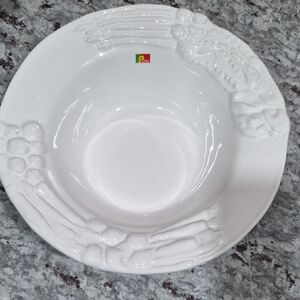 Elegant White Embossed Serveware Bowl